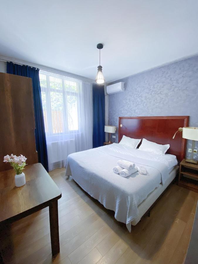 Tbilisi Central Hotel ภายนอก รูปภาพ